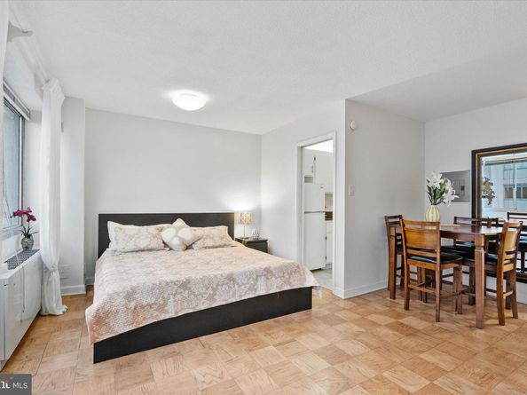 5500 Friendship Boulevard 2124N, Chevy Chase MD 20815