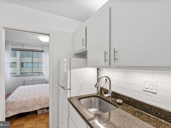 5500 Friendship Boulevard 2124N, Chevy Chase MD 20815