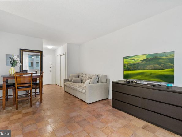 5500 Friendship Boulevard 2124N, Chevy Chase MD 20815