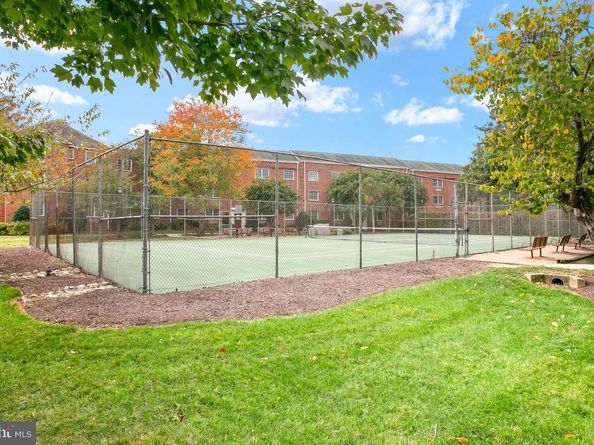 1700 W Abingdon Drive 103, Alexandria VA 22314