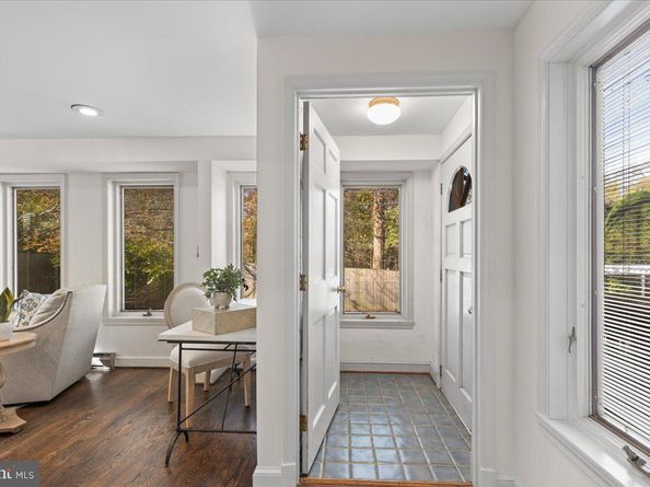 5352 29TH Street NW, Washington DC 20015