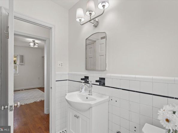 5352 29TH Street NW, Washington DC 20015