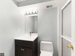 850 N Kensington Street, Arlington VA 22205