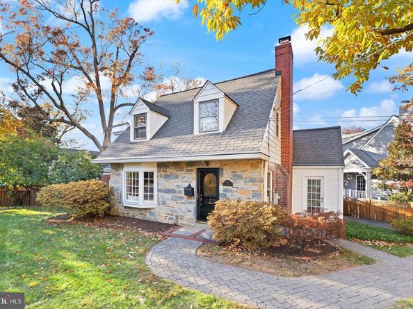 850 N Kensington Street, Arlington VA 22205