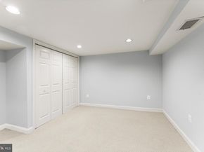 850 N Kensington Street, Arlington VA 22205