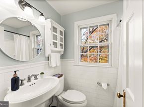 850 N Kensington Street, Arlington VA 22205