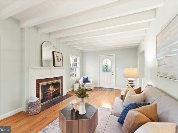 850 N Kensington Street, Arlington VA 22205