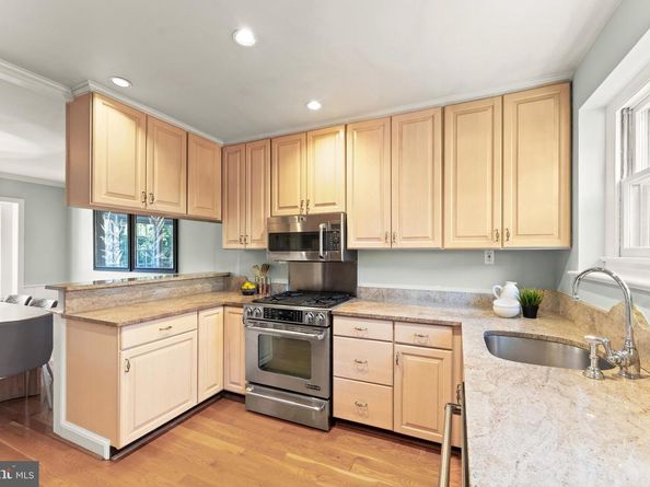 850 N Kensington Street, Arlington VA 22205