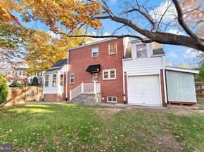 850 N Kensington Street, Arlington VA 22205