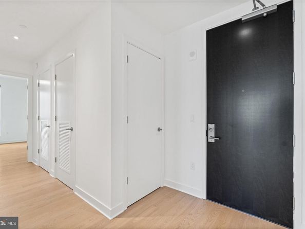1650 Silver Hill Drive 1206, Mclean VA 22102