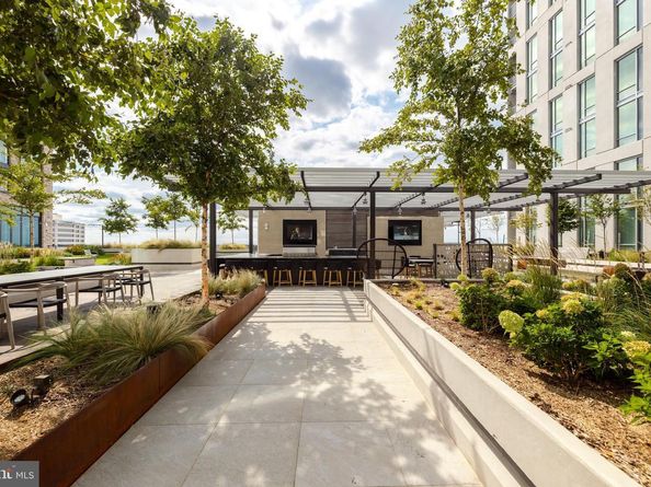 1650 Silver Hill Drive 1206, Mclean VA 22102