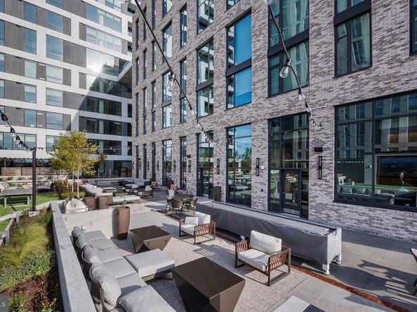 1650 Silver Hill Drive 1206, Mclean VA 22102
