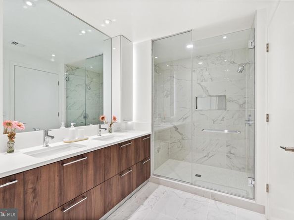 1650 Silver Hill Drive 1206, Mclean VA 22102