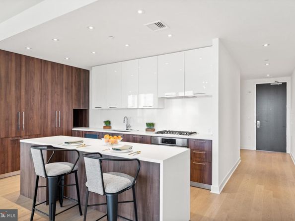 1650 Silver Hill Drive 1206, Mclean VA 22102