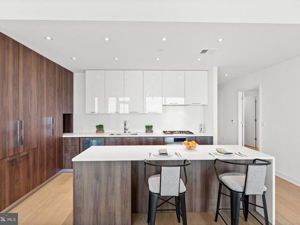 1650 Silver Hill Drive 1206, Mclean VA 22102