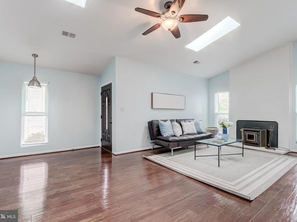 316 Hanford Court, Sterling VA 20164