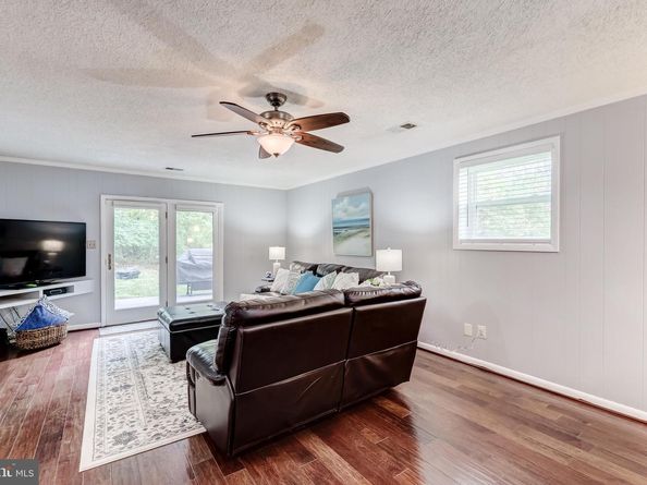 316 Hanford Court, Sterling VA 20164