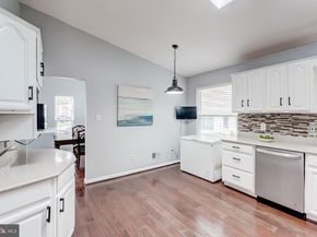 316 Hanford Court, Sterling VA 20164