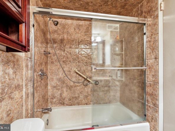 3900 Ford Road 15C, Philadelphia PA 19131