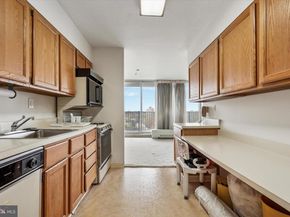 3900 Ford Road 15C, Philadelphia PA 19131