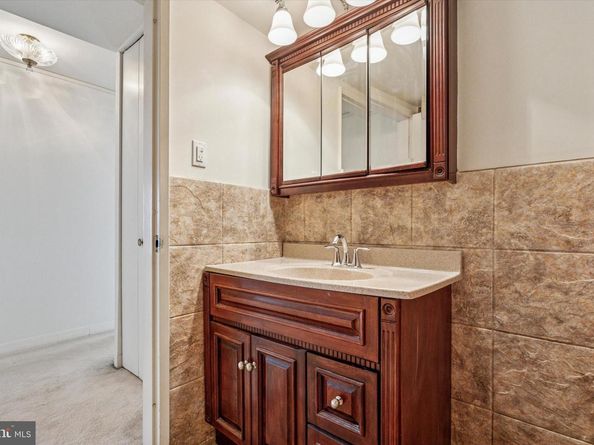 3900 Ford Road 15C, Philadelphia PA 19131