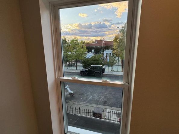 633 18TH Street NE, Washington DC 20002