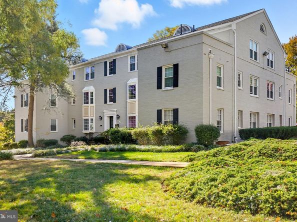 806 S Arlington Mill Drive 104, Arlington VA 22204