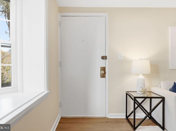 806 S Arlington Mill Drive 104, Arlington VA 22204