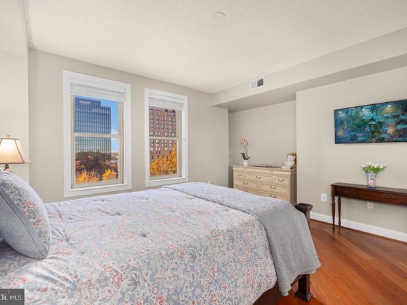 11776 Stratford House Place 907, Reston VA 20190