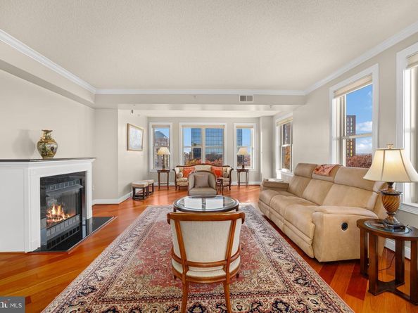 11776 Stratford House Place 907, Reston VA 20190