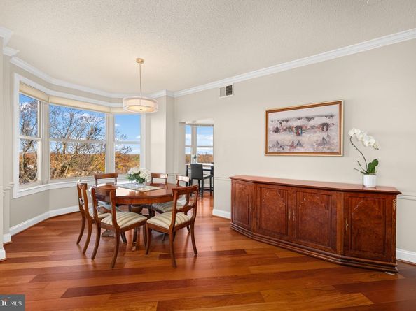 11776 Stratford House Place 907, Reston VA 20190