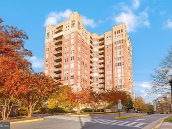 11776 Stratford House Place