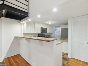 1528 Pine Street 1F, Philadelphia PA 19102