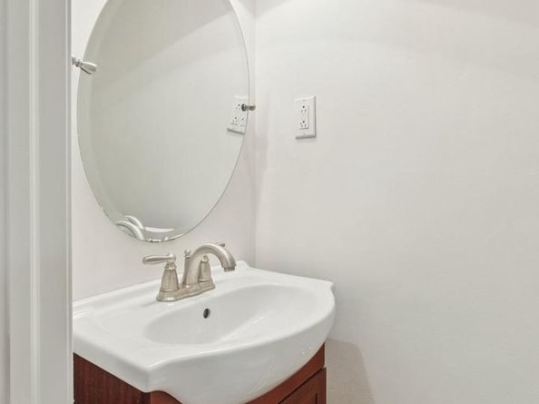 1528 Pine Street 1F, Philadelphia PA 19102