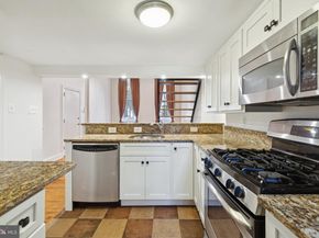 1528 Pine Street 1F, Philadelphia PA 19102