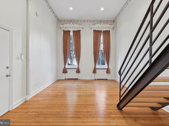 1528 Pine Street 1F, Philadelphia PA 19102