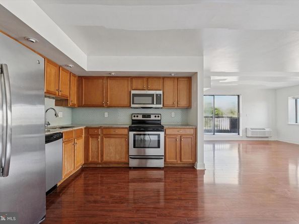 200 Lombard Street 607, Philadelphia PA 19147
