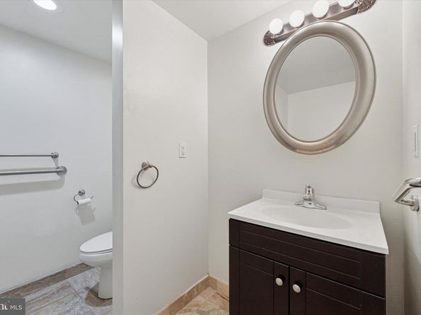 200 Lombard Street 607, Philadelphia PA 19147