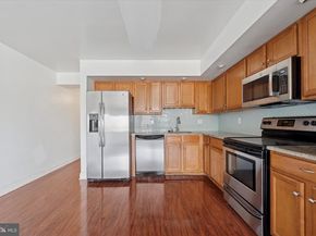 200 Lombard Street 607, Philadelphia PA 19147