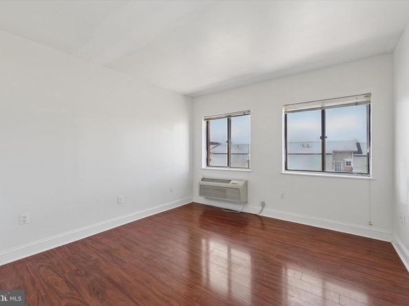 200 Lombard Street 607, Philadelphia PA 19147