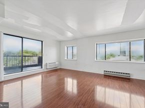 200 Lombard Street 607, Philadelphia PA 19147