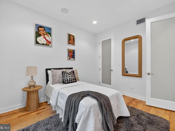 218 Church Street, Philadelphia PA 19106