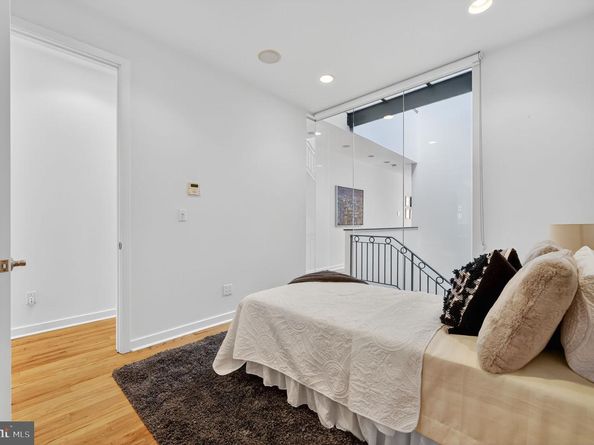 218 Church Street, Philadelphia PA 19106