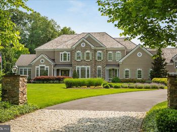 111 Meadow View Drive