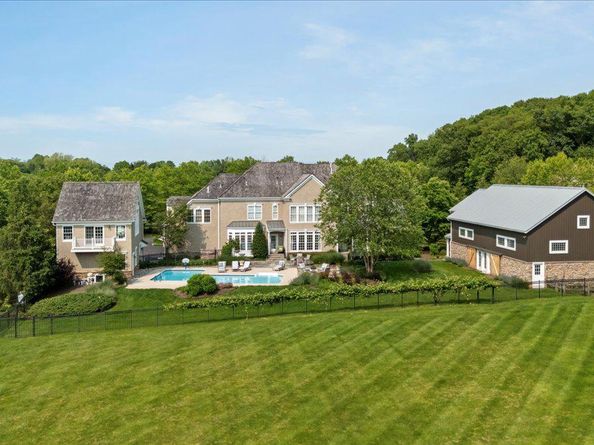111 Meadow View Drive, Doylestown PA 18902