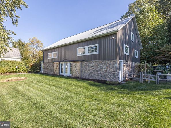 111 Meadow View Drive, Doylestown PA 18902