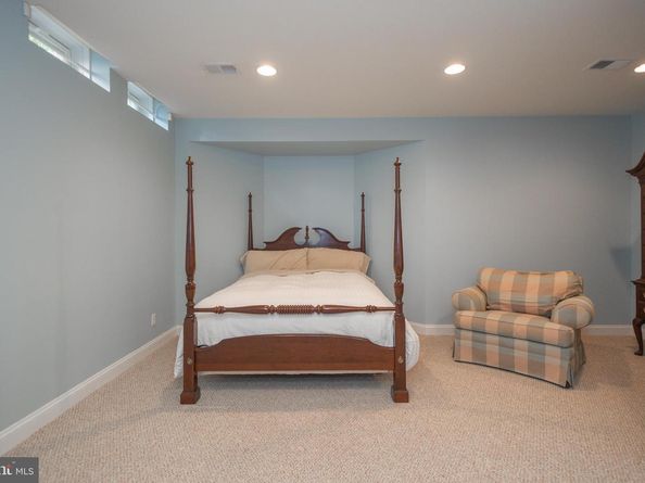 111 Meadow View Drive, Doylestown PA 18902