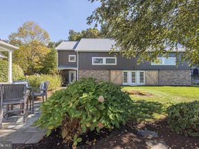 111 Meadow View Drive, Doylestown PA 18902