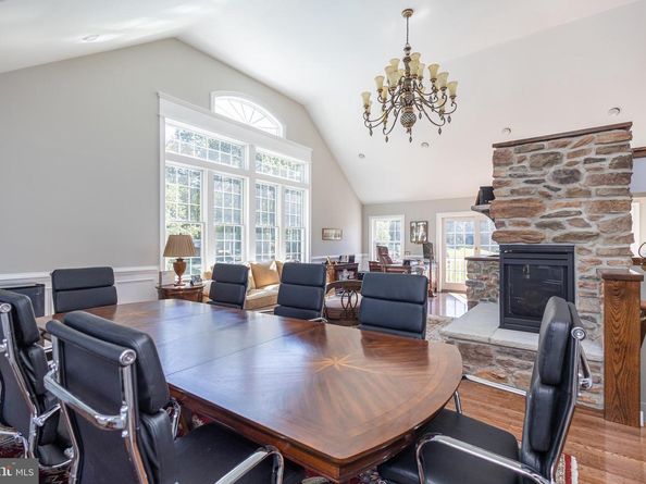 111 Meadow View Drive, Doylestown PA 18902