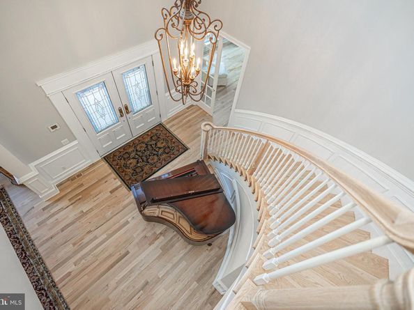 111 Meadow View Drive, Doylestown PA 18902